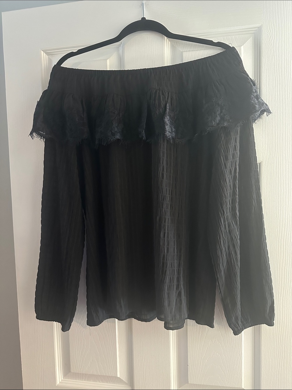 ODDY Black Off-Shoulder Lace Trim Top